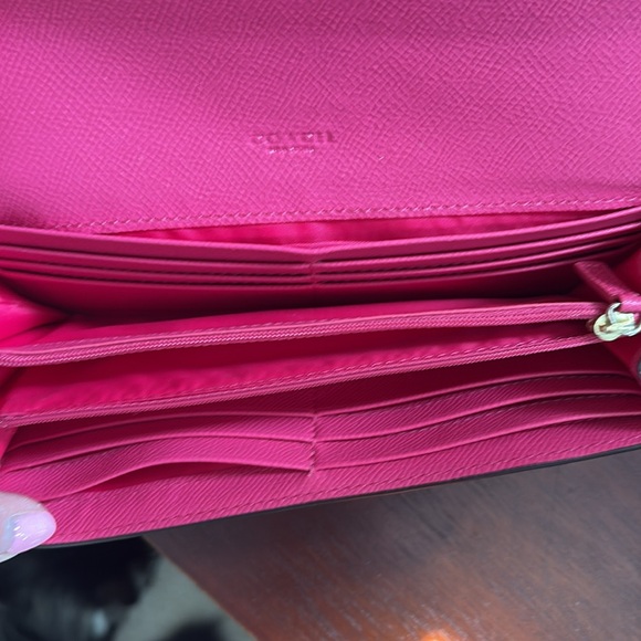 EUC snap Coach wallet with removable pink zipper pouch - Picture 3 of 7